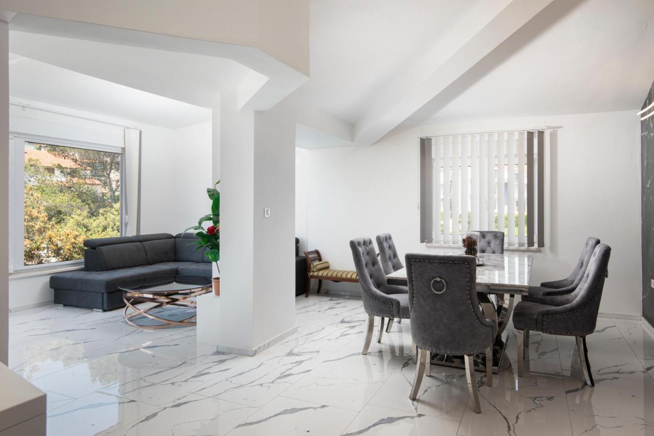 Pjescana Uvala Sea View Apartment Екстериор снимка