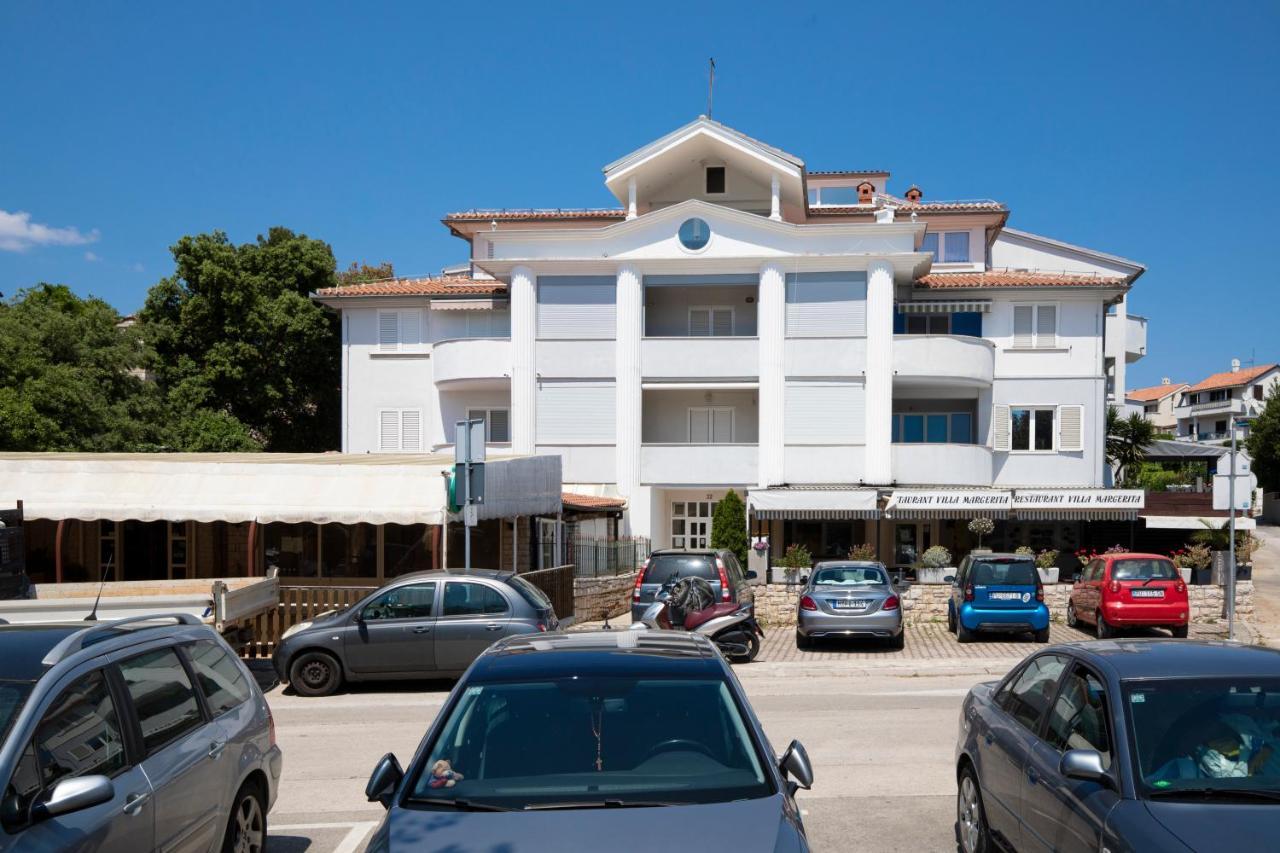 Pjescana Uvala Sea View Apartment Екстериор снимка